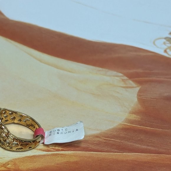 Past Present and Future Ring Brutalist Design with genuine Cubic Zirconias 3mm - Picture 5 of 9